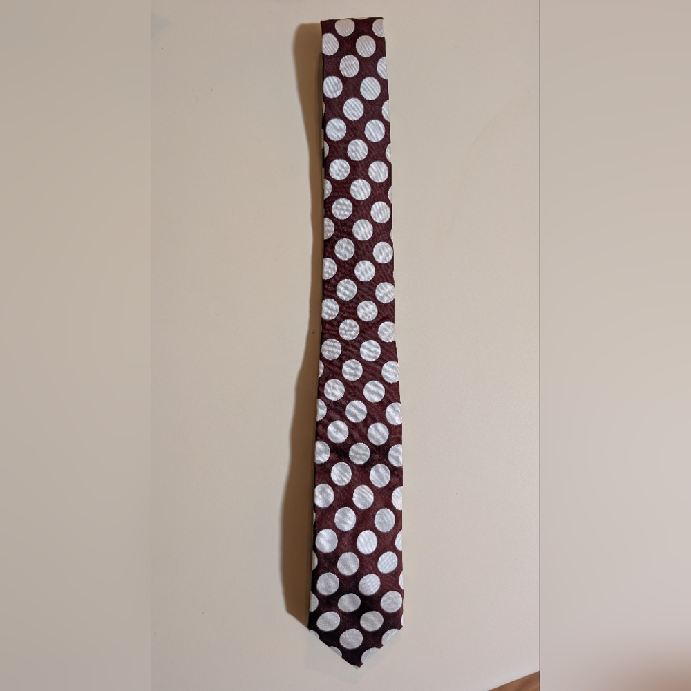 Burberry Men's Skinny Polka Dot Tie in Burgundy and White